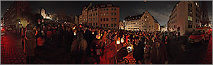 Christkindlesmarkt Nrnberg Panorama Bilder - Lichterzug der Nrnberger Schulkinder zur Burg - p045
